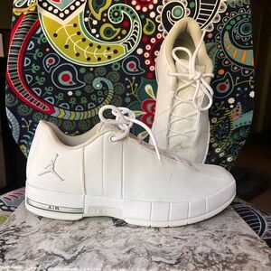 Nike Jordan TE 2 ~ women’s 8.5